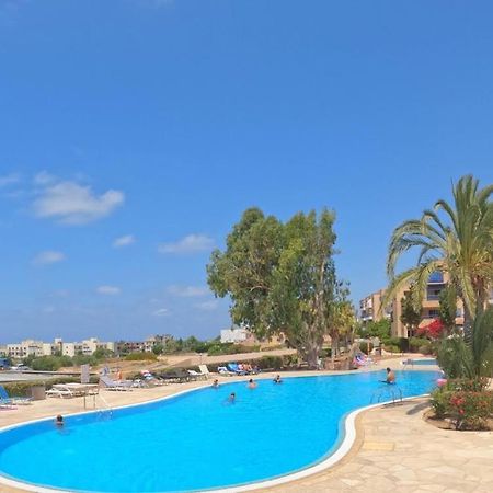 Timeless Cyprus Apartment Paphos Bagian luar foto