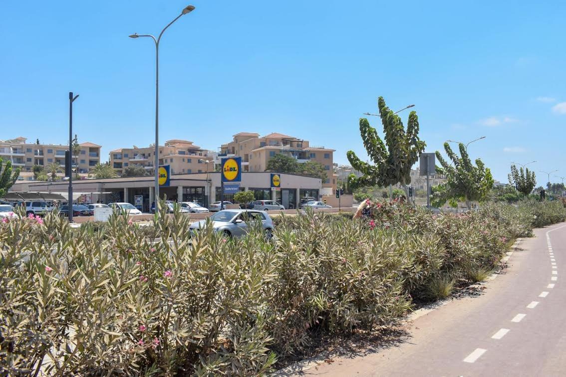 Timeless Cyprus Apartment Paphos Bagian luar foto