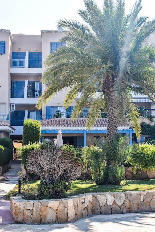 Timeless Cyprus Apartment Paphos Bagian luar foto