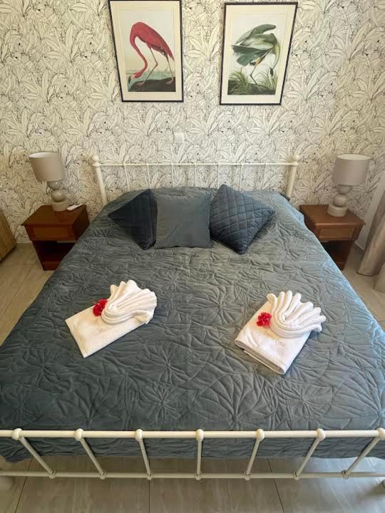 Timeless Cyprus Apartment Paphos Bagian luar foto