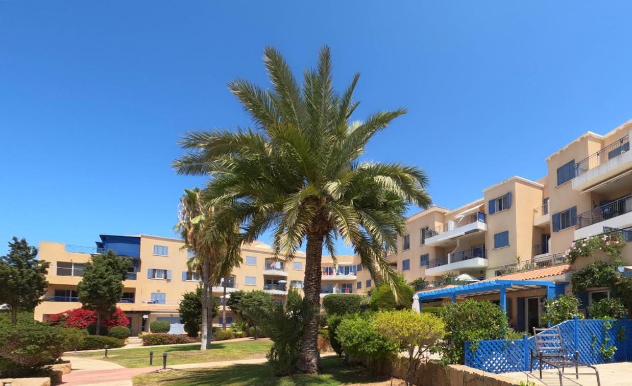 Timeless Cyprus Apartment Paphos Bagian luar foto