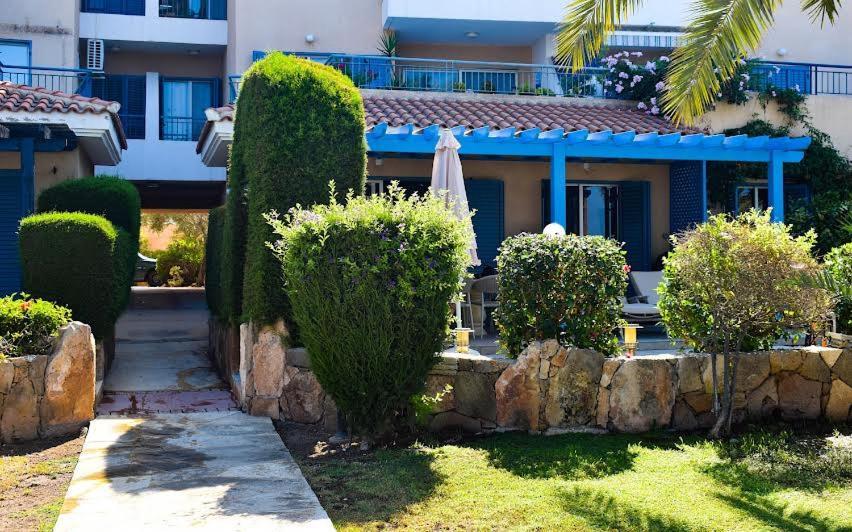 Timeless Cyprus Apartment Paphos Bagian luar foto